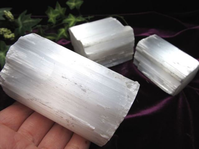 1個売り ナチュラルセレナイト 原石 重さ約400g-450g ブロック形状も