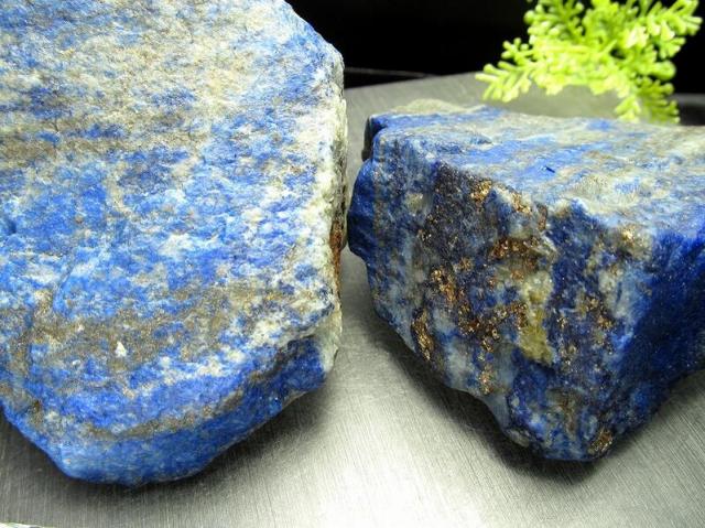 最古の聖石 1個売り ラピスラズリ 青金石 ラフ原石 25g-50g 幸運を運ぶ