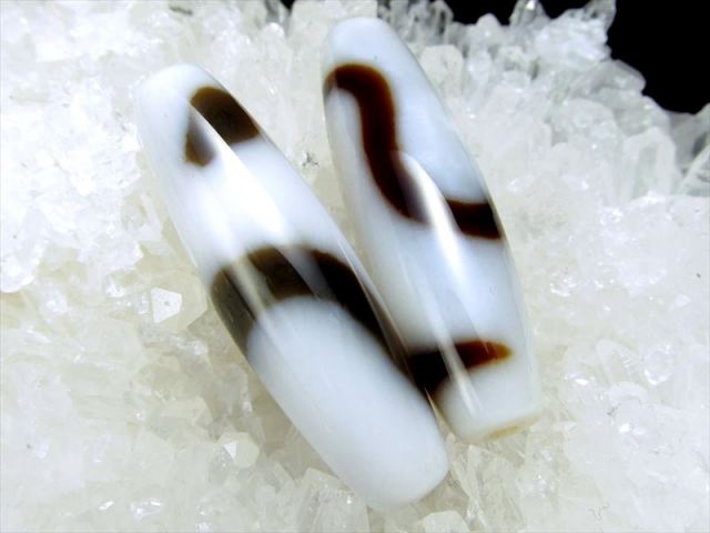 大きな白蛇白天珠様！綺麗！強い効果がありそう！これはおすすめ！ 大きな白蛇白天珠様！綺麗！強い効果がありそう！これはおすすめ！