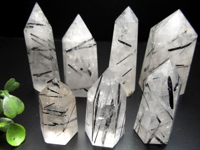 1個売り 針バランス良タイプ ブラックルチル 水晶 ポイント 重さ60g-70g 勝ち運ルチル 邪気払いの石 ブラジル産