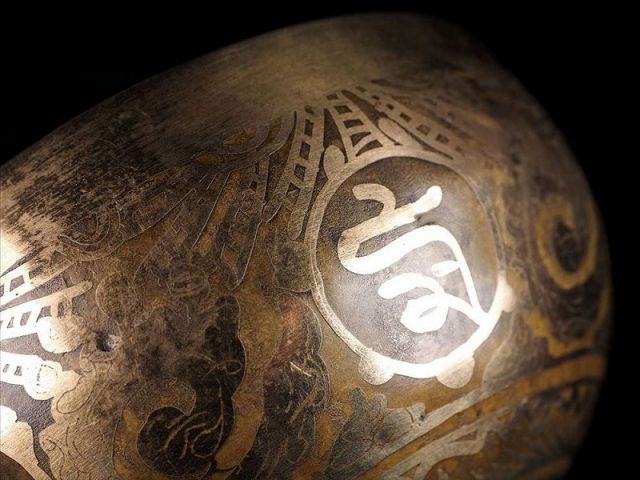 六字真言刻印 金属製シンギングボウル【瞑想鈴】 六字真言刻印 金属製シンギングボウル【瞑想鈴】