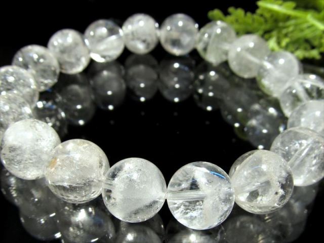 まるで雪の結晶 4A 氷晶ホワイトファントムクォーツ 白色幻影水晶