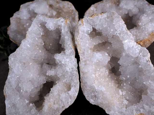 モロッコ産ジオード 晶洞 水晶 原石 約1kg-2kg 希少鉱物共生タイプも 完全浄化に 極上キラキラ水晶 モロッコ産 cl-p パワーストーン 天然石