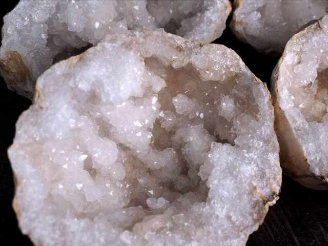 モロッコ産ジオード 晶洞 水晶 原石 約1kg-2kg 希少鉱物共生