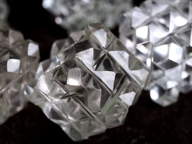 ヒマラヤ水晶 多面ピラミッドキューブ 幅約18mm-20mm 54個の多面ピラミッド 浄化力の強い希少水晶 最強形状 ヒマラヤ山脈産 パワーストーン 天然石