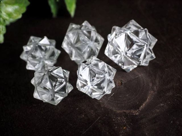 水晶 大星型十二面体 だいほしがたじゅうにめんたい 幅約15mm-20mm 12