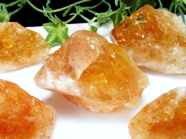 1個売り シトリン ラフ原石 180g-200g 美麗イエロー 透明感有り 金運・財運・幸運の石 11月の誕生石 黄水晶 ブラジル産 ngt パワーストーン 天然石