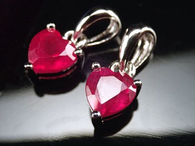 最高級5A Sサイズ 極上ルビーペンダント トップ ハートカット 石サイズ縦約5mm 1個売り 7月誕生石 超透明 濃い結晶 ミャンマー産 pe-p