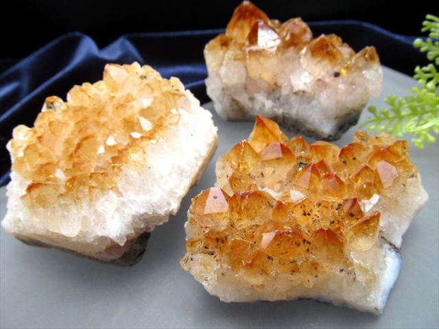 1個売り ブランデーカラー シトリン クラスター 原石 重さ 145g-165g 商売繁盛のお守りに 空間の浄化など 11月の誕生石 黄水晶