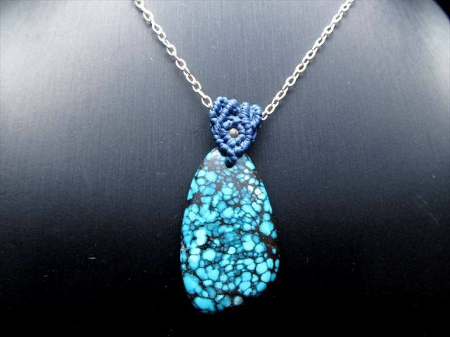 4A 天然無着色 スパイダーウェブターコイズ ペンダントトップ 石縦約