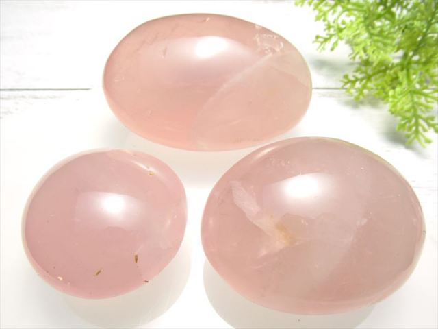 1個売り ローズクォーツ タンブル 100g-120g 虹入り くっきり六条スター入りも つやつやぷっくり 恋愛成就の石 マダガスカル産 パワーストーン 天然石