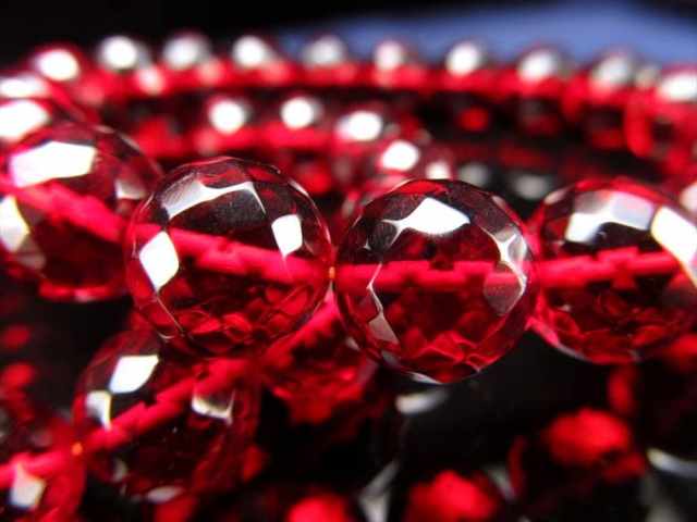 5A ルビーレッド アンバー ブレスレット カットタイプ 8.5mm-9mm×21珠