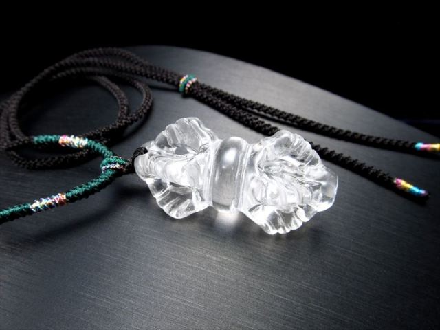 天然水晶 クリスタル五鈷杵（ヴァジュラ）デザイン組み紐ネックレス 首周りサイズ約50cm-65cm 1本売り 手彫り法器ネックレス サイズ調節付き