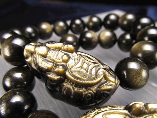 ゴールデンシャインオブシディアン 龍亀 ブレスレット 珠サイズ14mm×13珠前後 ロングイサイズ約33mm×20mm ロングイ彫刻の黒曜石 メキシコ産