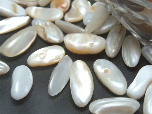 マザーオブパール さざれ 一袋200g 粒約6mm-20mm 子宝や繁栄を象徴する