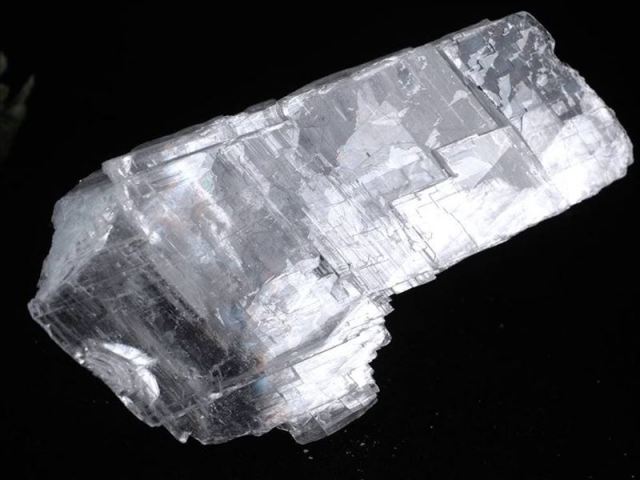 透明セレナイト 原石 最大幅約15.5cm 約390g 絶対に入れない秘境 ナイカ鉱山産 強力な浄化と癒しの天然石 メキシコ チワワ州 ナイカ鉱山産 パワーストーン