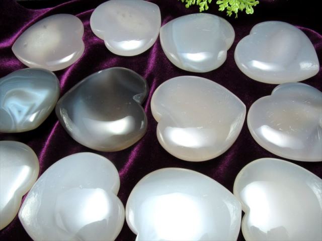 福運をもたらす笑顔の石 笑口メノウ ハート型 タンブル 横幅約50mm前後  