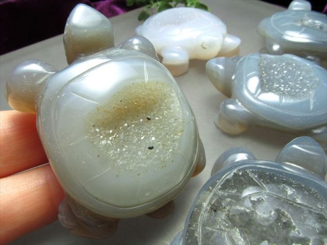 福運をもたらす笑顔の石 笑口メノウ カメ 彫刻置物 最大幅約65mm-80mm