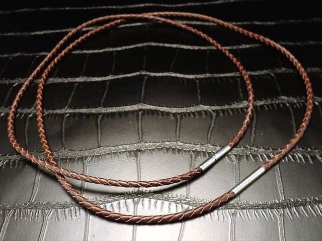 クールな革紐ネックレス 編み革紐 ダークブラウン バヨネット式 留め具 長さ45cm 幅約2.8mm 金具部分 太さ約3.5mm ペンダントトップの相方 取り外し簡単