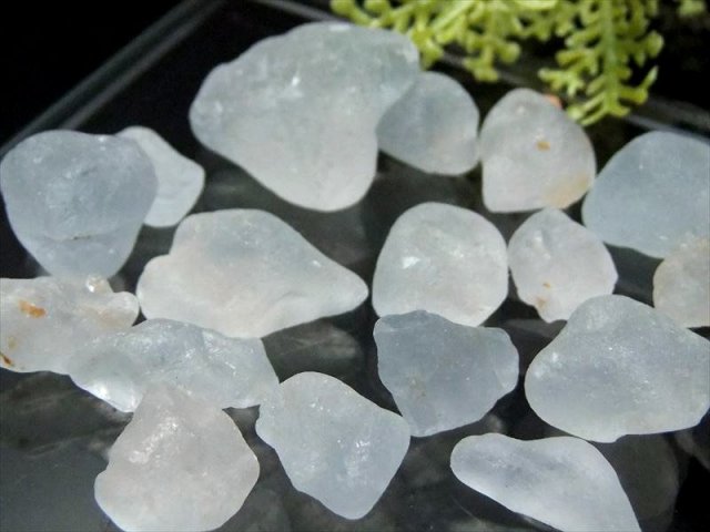 大粒 セレスタイト タンブルさざれ 約200g入り 粒の大きさ約10mm-30mm