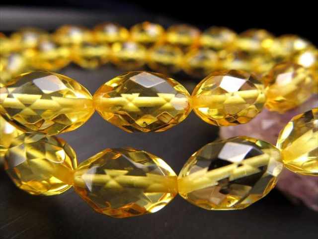 ハニーアンバー ブレスレット 天珠カット型 幅約6.5mm 蜂蜜のようなハニーイエローカラー 東欧の宝石 バルト海産