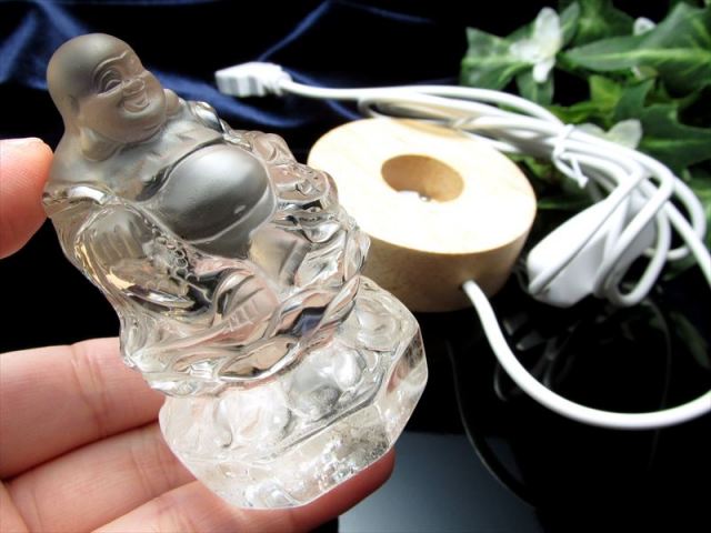 極上彫刻置物 ほんのりスモーキー 天然水晶 布袋尊 彫刻置物 LED