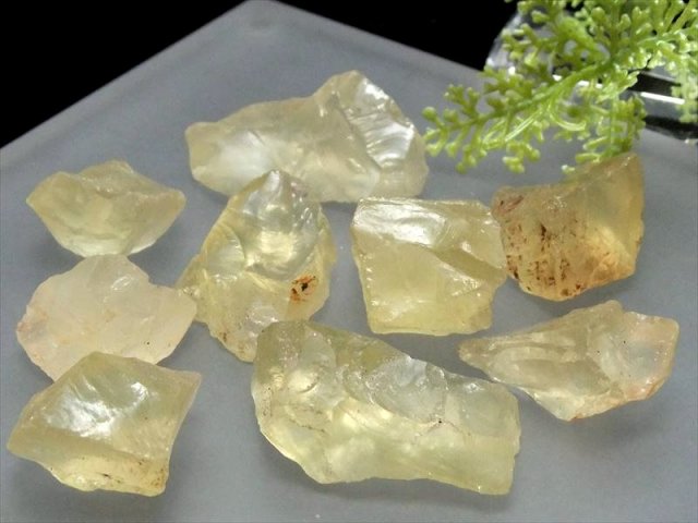 レモンクォーツ ラフ原石タイプ 詰合せ 100g(約8個入り)サイズ約10mm 