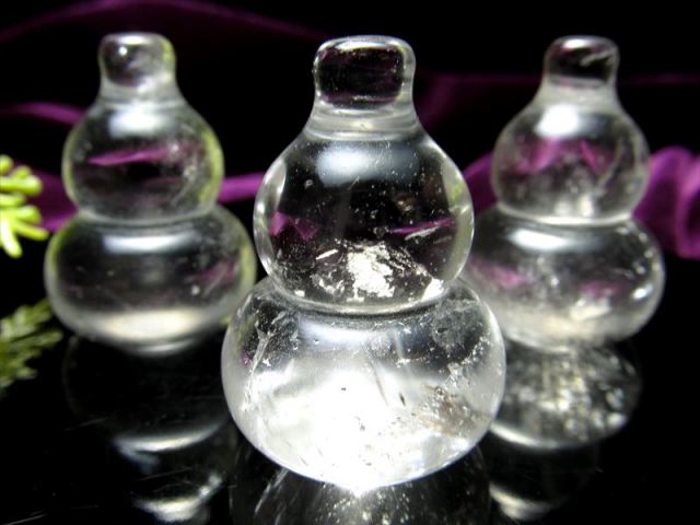 ミニサイズ 1個売り 水晶 ひょうたん彫り 置物 高さ30mm前後 重