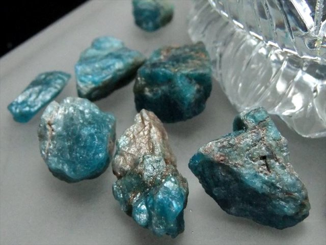 濃アパタイト 原石さざれ 100グラム 粒の大きさ 約5mm-35mm 不安の解消