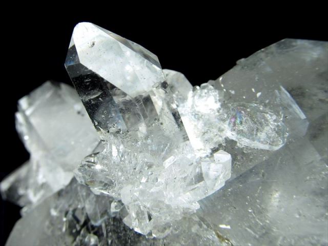 両錐水晶・虹入り ゼッカ産 水晶クラスター ギャランティーカード付き 最大幅約91mm 重さ129g 謎多き美麗クリスタル 氷のように美しい水晶