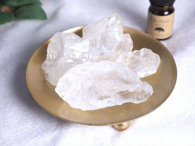 華やかなゴールド ラウンドトレー 高さ約2cm 直径約11cm 香皿 金属製