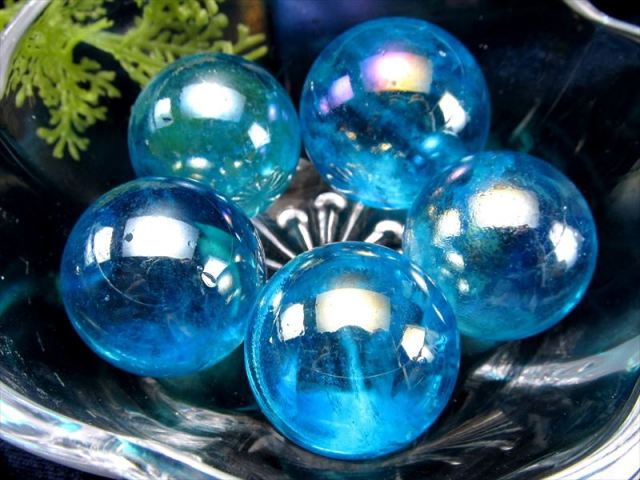 鮮やかな水色 アクアオーラ(蒸着水晶)水晶 丸玉 約100gセット(一袋4-6