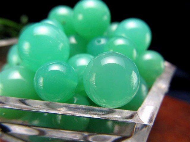 1粒売り クリソプレーズ オーストラリアンジェイド ビーズ石 9.5mm