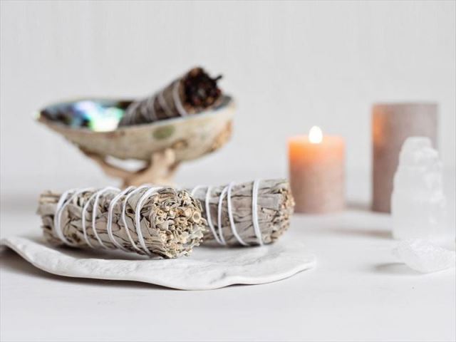 ホワイトセージ バンドル 1本売り 長さ約10cm 太さ約3cm ワンド型 空間