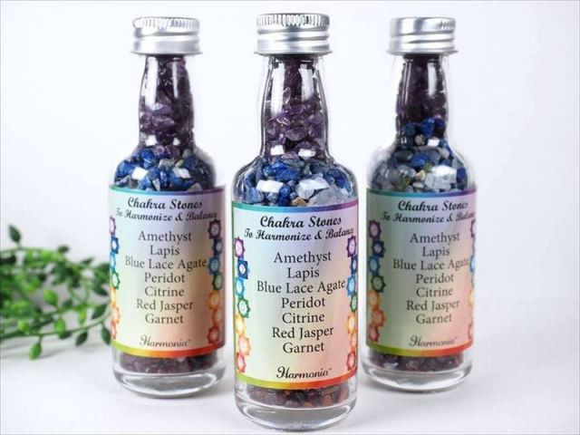 1個売り 数量限定入荷 7チャクラ さざれ石 ボトル置物 瓶サイズ 高さ約11.5cm×幅約3.5cm 7色&7種の7層チャクラストーンズ