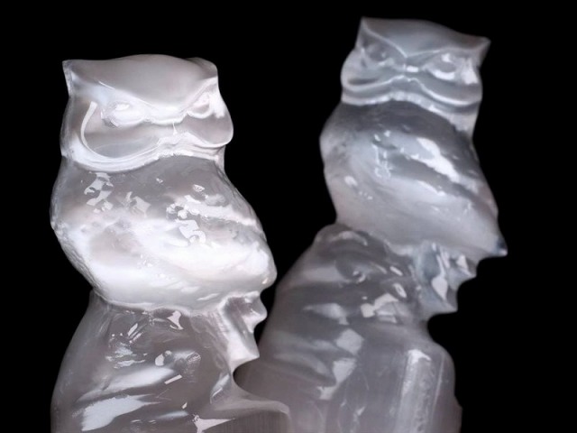 セレナイト(透石膏)フクロウ 彫刻 置物 タイプA 高さ約9cm-10cm 1個売り 幸運を呼び込む鳥 縁起物ふくろう(不苦労)モチーフ 聖母マリアのガラス