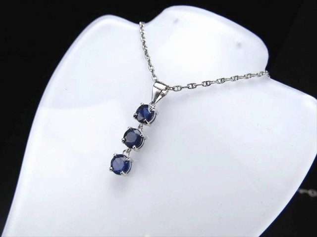 宝石質 サファイア ペンダントトップ ラウンドカット 石サイズ縦約5mm  