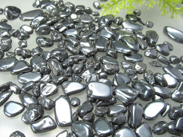 小粒から中粒サイズ テラヘルツ鉱石 さざれ石 100g 約3mm-20mm 激レア 