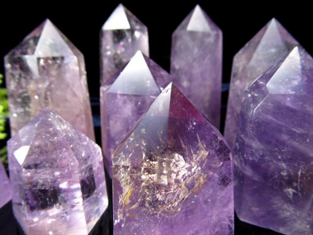 透明度高め 3A ラベンダーアメジスト 六角柱 ポイント 重さ70g-90g 紫水晶 美麗パープル ブラジル産 パワーストーン 天然石