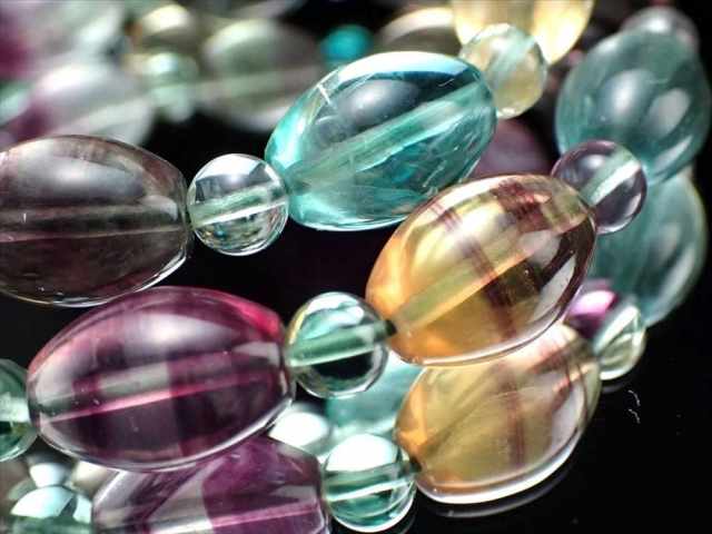 マルチカラーフローライト 蛍石 天珠型ブレスレット 幅約10mm 透明度抜群 グリーンやイエローの美しい蛍石 つるんと天珠型 アメリカ産