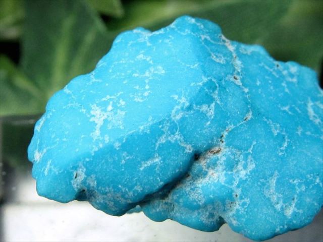 超希少 ナチュラルなラフ原石 キングマンターコイズ ラフ原石 最大幅約22mm 約3.3g 鮮やかな水色 12月の誕生石 トルコ石 成功と繁栄を招くパワーストーン