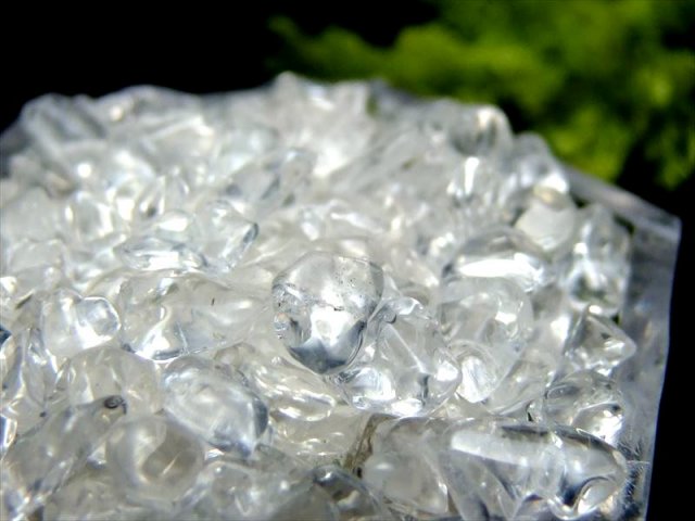 AA小粒 1kg 角丸タイプ 透明天然水晶 さざれ たっぷり1kg 粒約3mm-7mm 