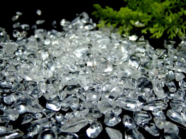 AA小粒 1kg 角丸タイプ 透明天然水晶 さざれ たっぷり1kg 粒約3mm-7mm 