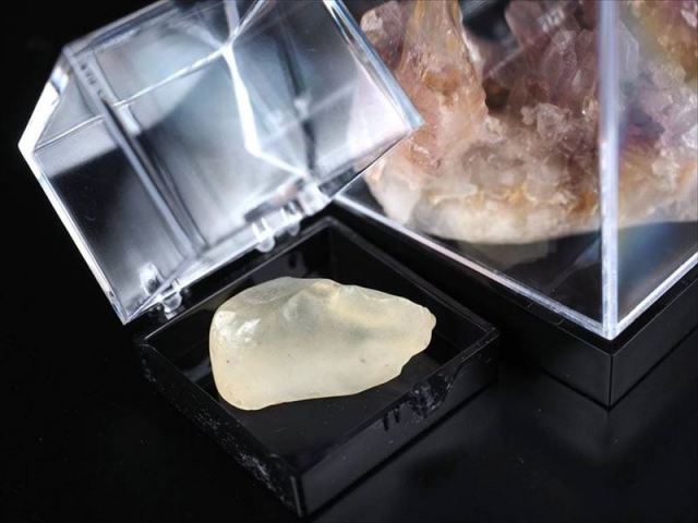 コレクションの保管・展示に Mサイズ ディスプレイ用クリアケース 高さ