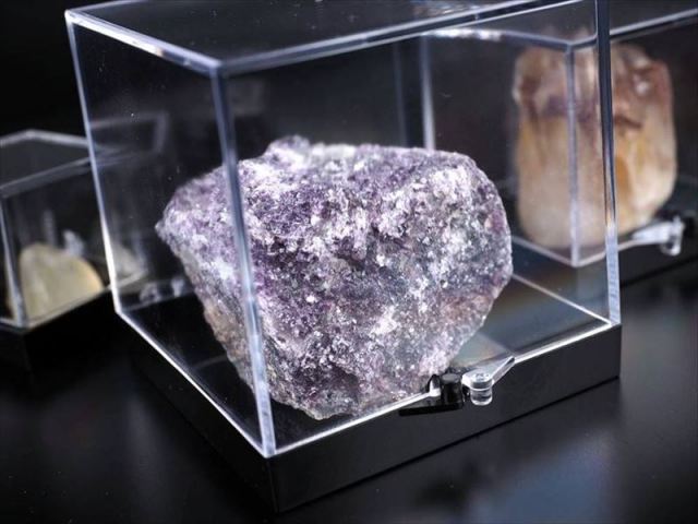 コレクションの保管・展示に Mサイズ ディスプレイ用クリアケース 高さ