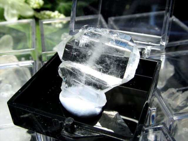 ミニチュア原石シリーズ ファーデンクォーツ（天使の水晶）結晶原石 ケース付き コレクションや標本に 稀少点物 再生と復活の象徴 パキスタン産