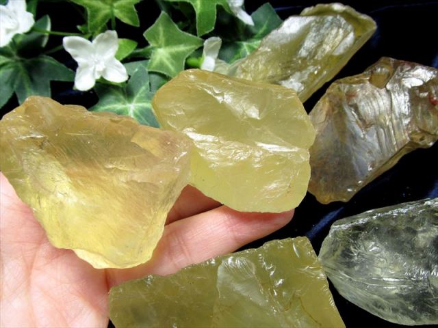 ★特選一石★心身の癒しリラックス【300gレモンクォーツ『硫黄水晶』さざれ】❤️ ☆特選一石☆心身の癒しリラックス【300gレモンクォーツ『硫黄