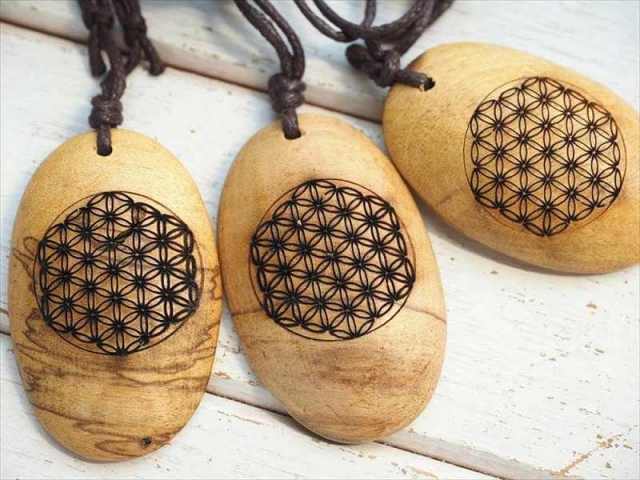 パロサントウッド ホーリーツリー フラワーオブライフ 麻紐ネックレス サイズ調整可 サイズ約4cm-5cm ネックレス長さ約40-80cm 1個売り