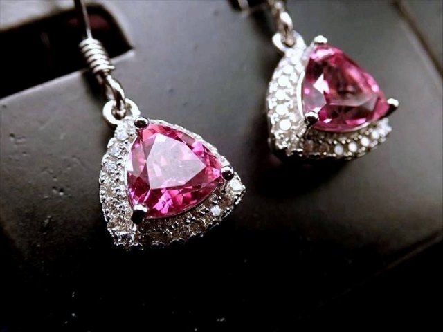 激安宣言 5A極上透明 ピンクトパーズ フックピアス トリリアントカット型 石サイズ縦約6mm 揺れるフックタイプ ラインストーン装飾 ブラジル産 geki-7070C12