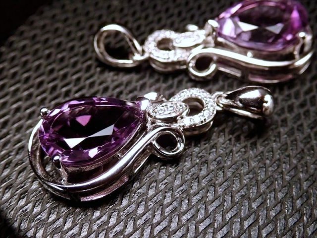 激安宣言 5A極上質 アメジスト蕾デザインペンダントトップ ドロップカット型 石サイズ縦約11.5mm×横幅約8mm 1個売り ジルコニア付 シルバーカラー